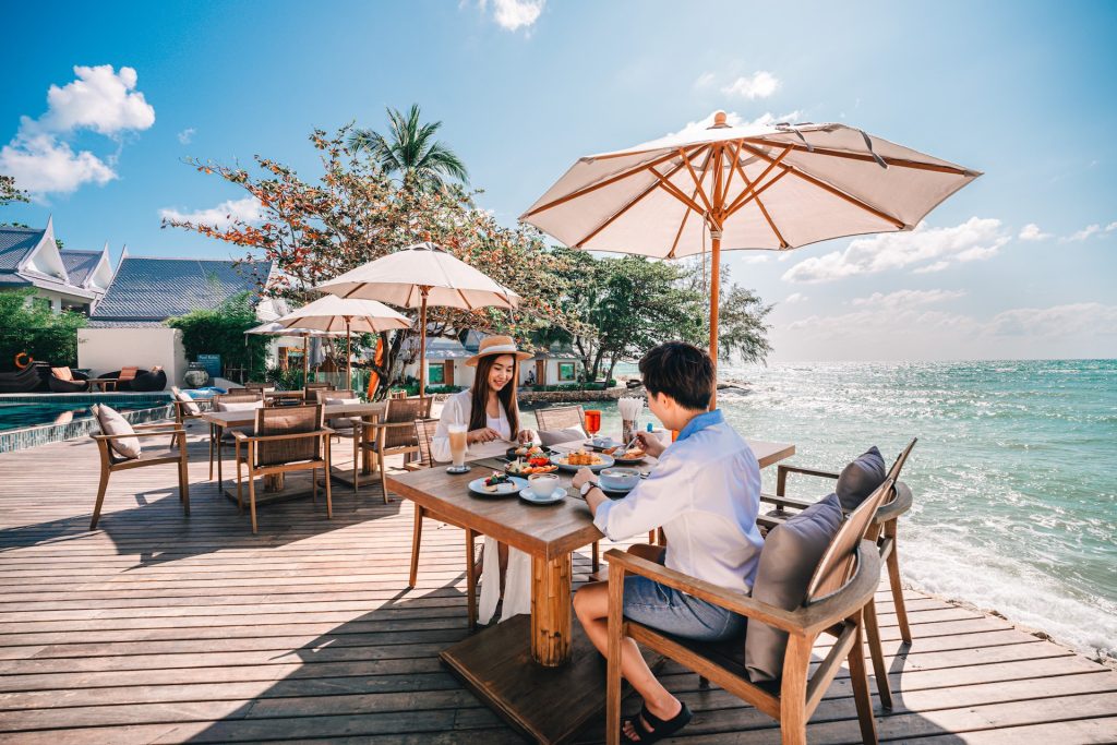 rocky-beach-resort-samui-restaurant-15